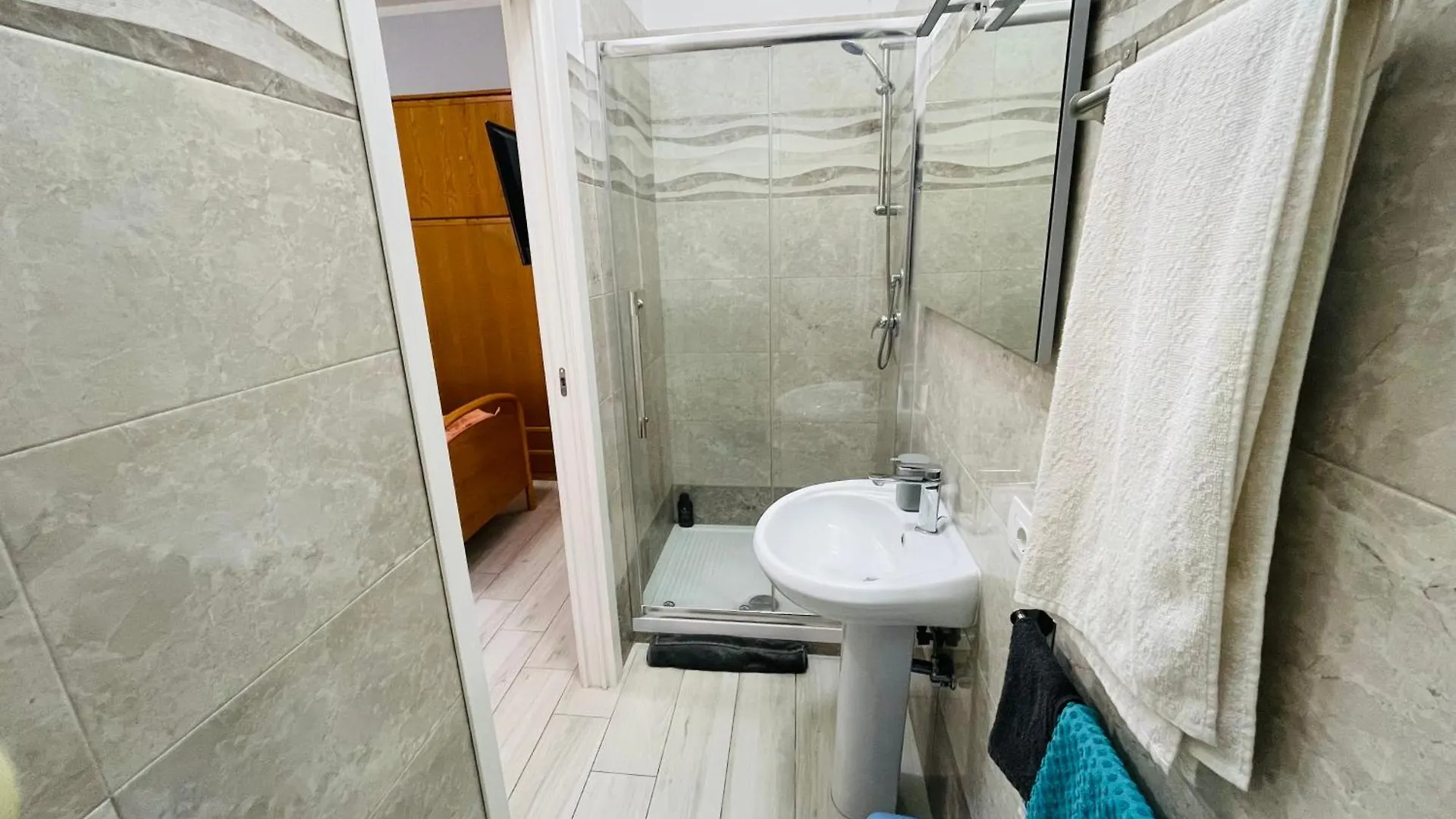 Guest house Affitta Camere Mattia Mottola Fiumicino