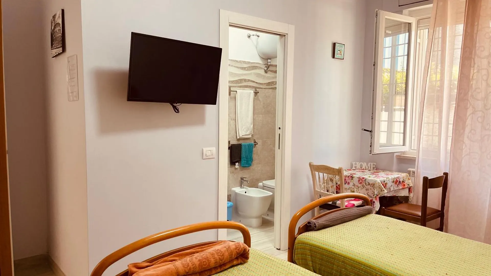 Affitta Camere Mattia Mottola Fiumicino Guest house